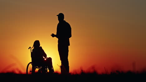 apoyo al atardecer