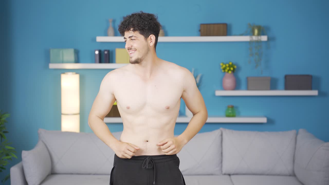 운동선수들은 자신의 몸을 바라봅니다. 건강한 라이프 스타일.