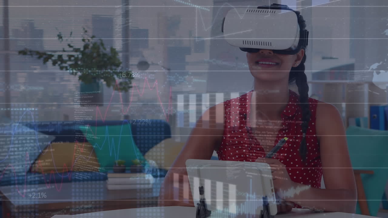 animación del procesamiento de datos sobre una mujer de negocios caucásica