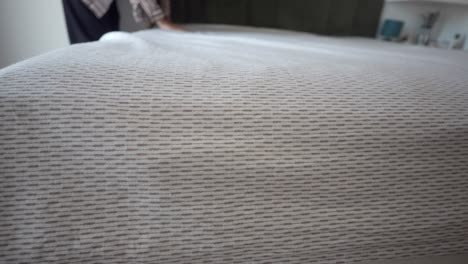 haciendo una cama