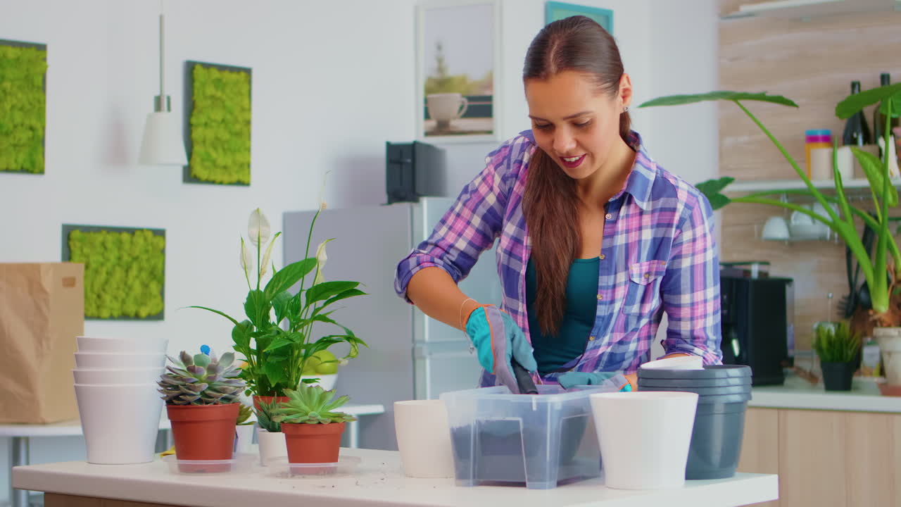 primo piano del tavolo da pranzo di famiglia