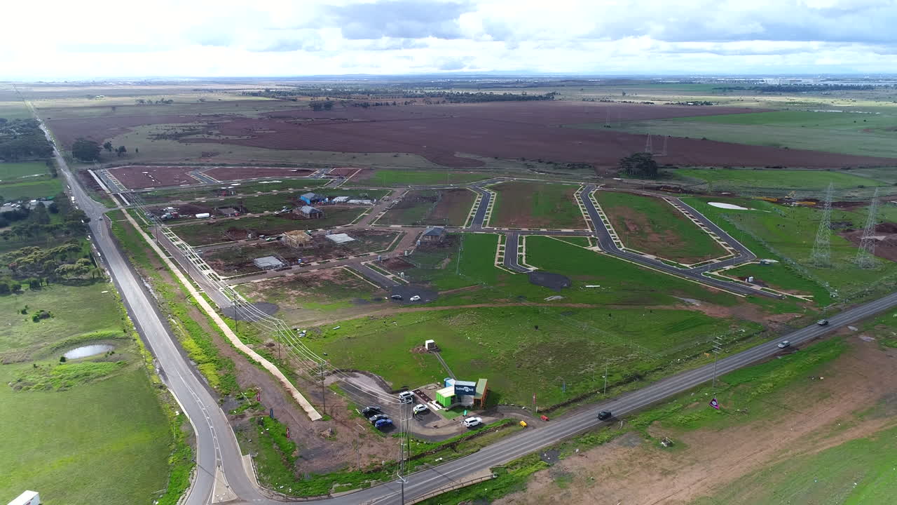 volando sobre urbanización