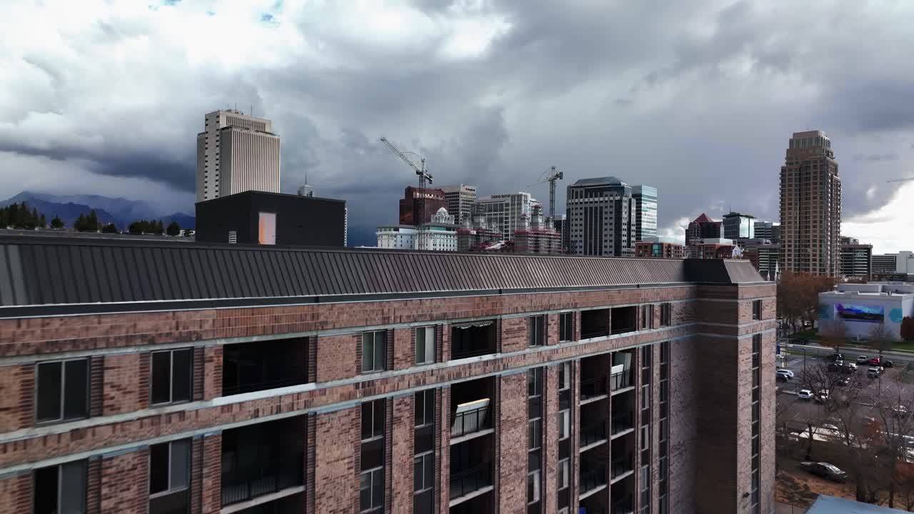 공중 - 서쪽 사원 아파트 및 몰몬 컨퍼런스 센터, 솔트 레이크 시티, 유타