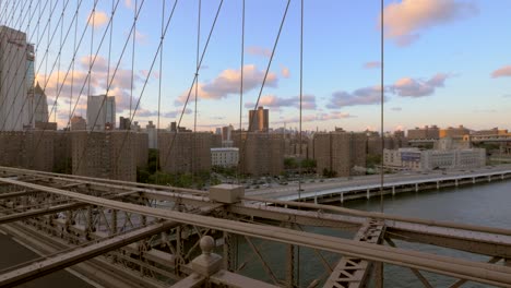 Sonnenuntergang-Von-Der-Brooklyn-Bridge-New-York