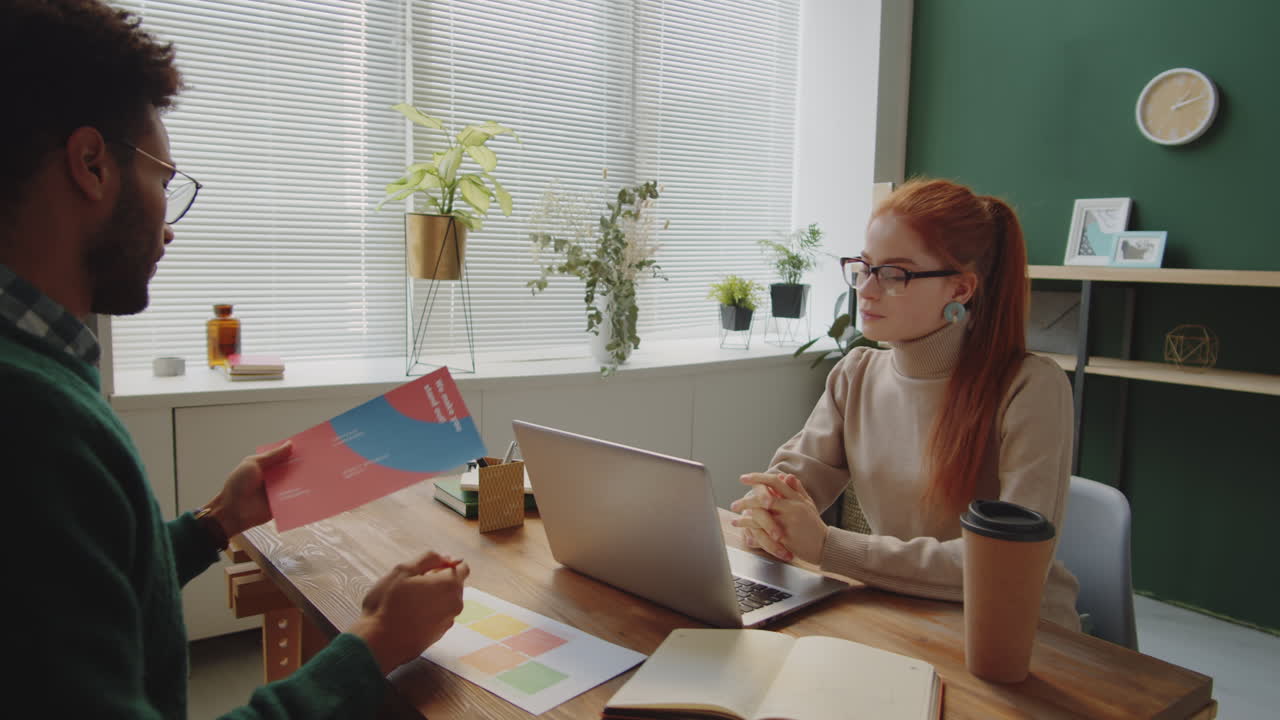 reunión de colaboración empresarial