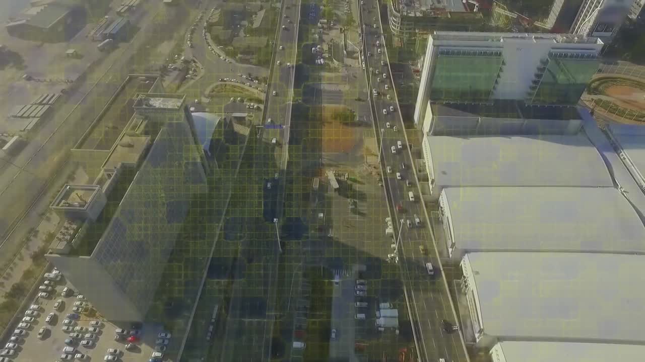 animación de la cuadrícula digital sobre una vista aérea de la ciudad moderna