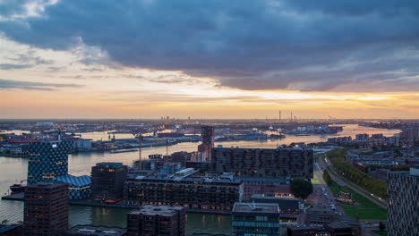 Rotterdam-Industrial-Horizonte-Otoño-Puesta-De-Sol