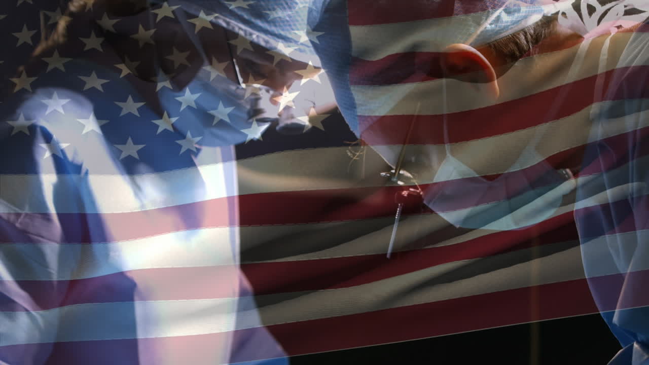 animación de la bandera de los estados unidos ondeando sobre el cirujano en la sala de operaciones