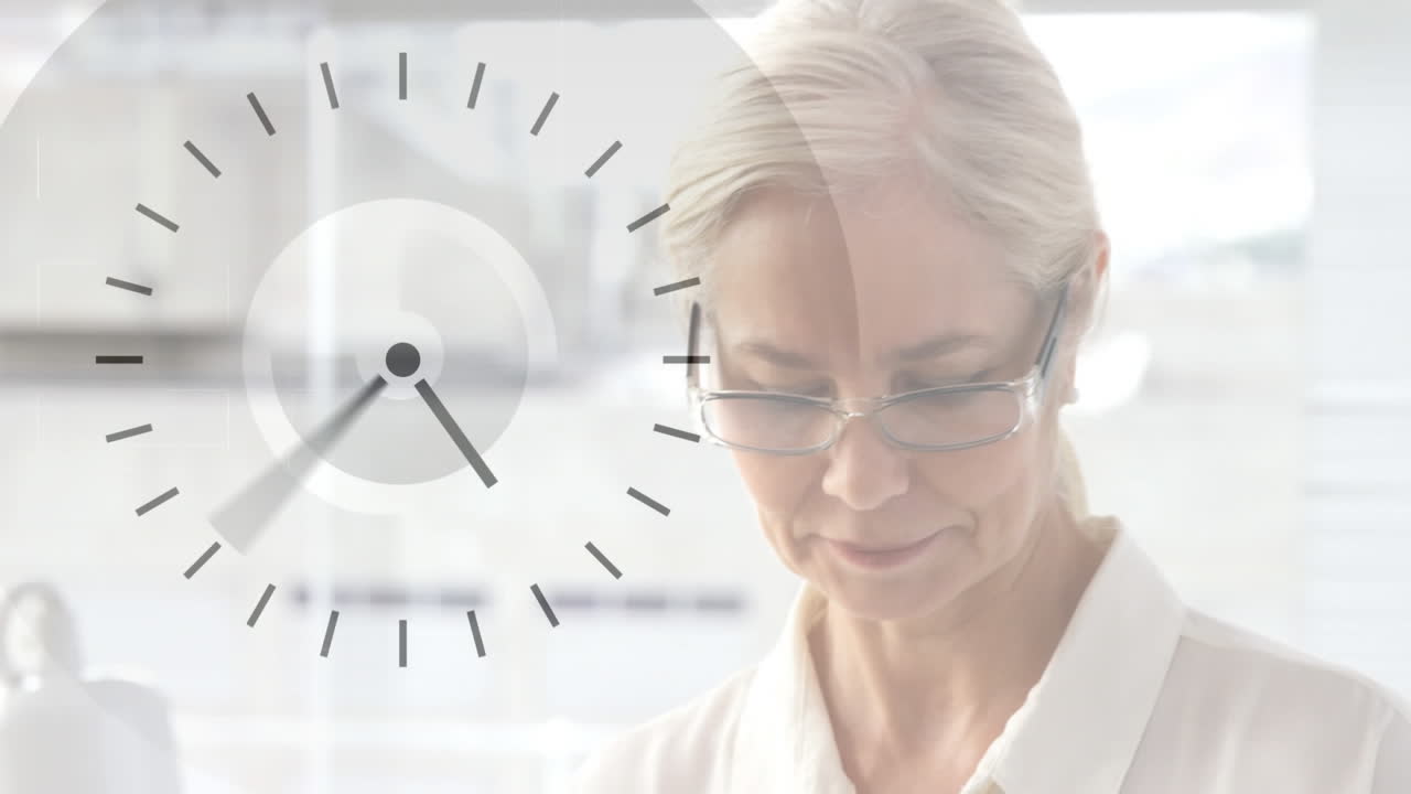 кавказская женщина-психолог