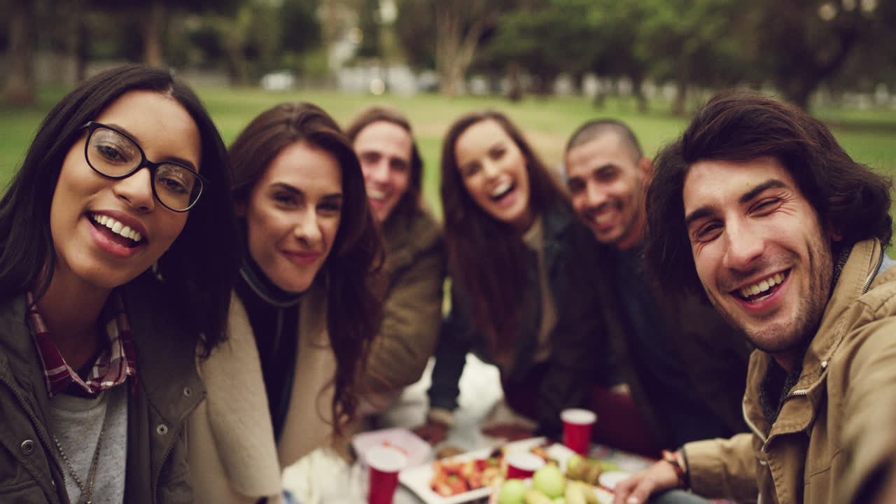 Tutti insieme ora diciamo che amiamo i picnic