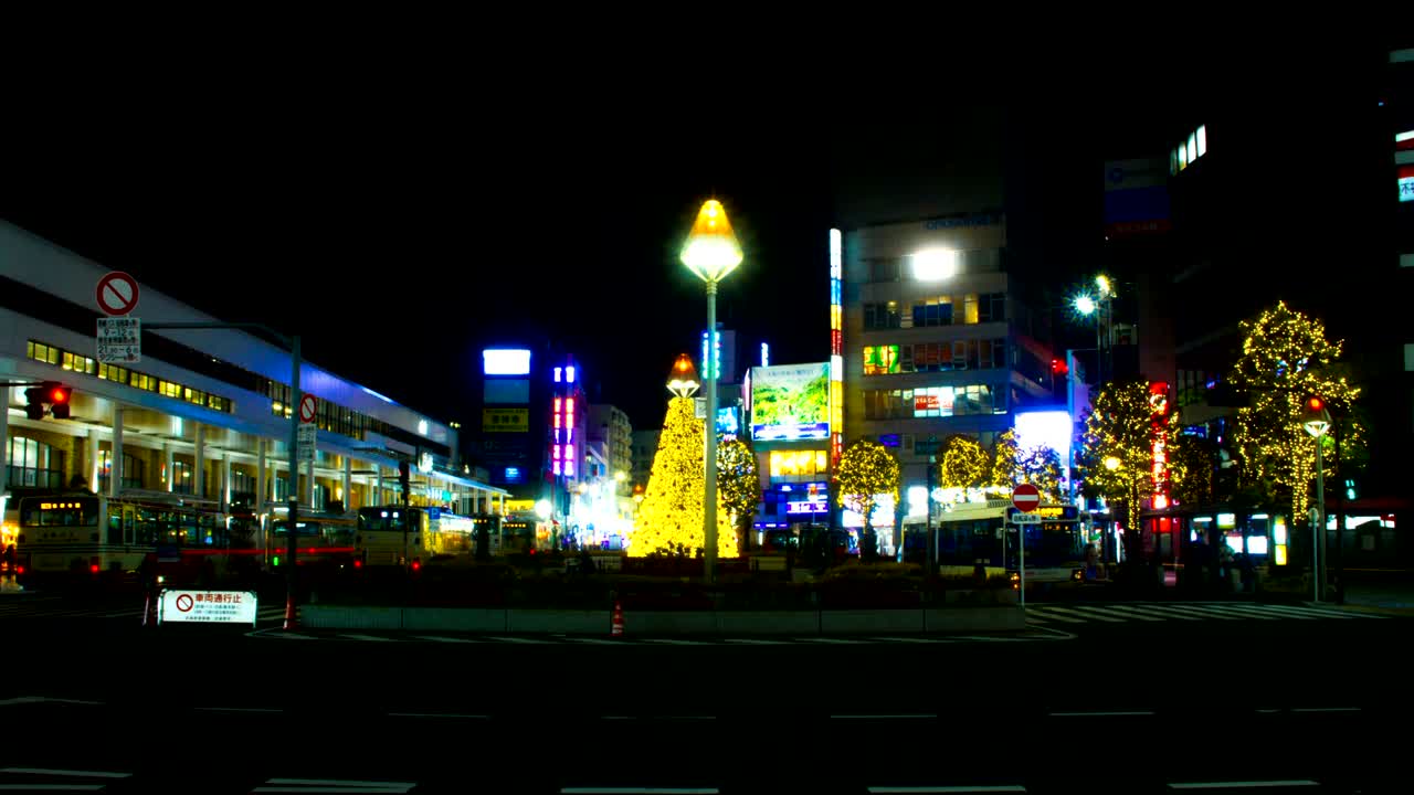 키치조지 역의 야간 스 4k 와이드