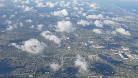 vista aérea de la costa de miami desde un avión