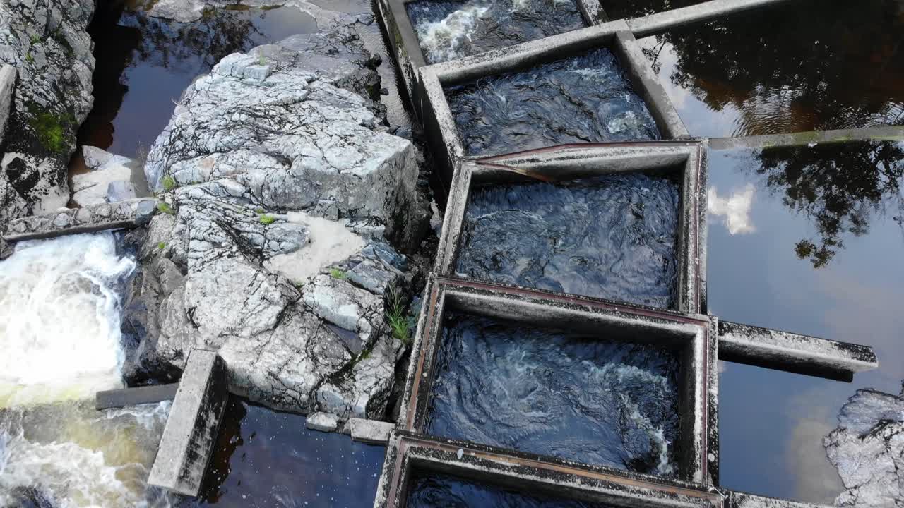 연어 사다리가 있는 풍경