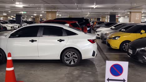 estacionamiento subterráneo