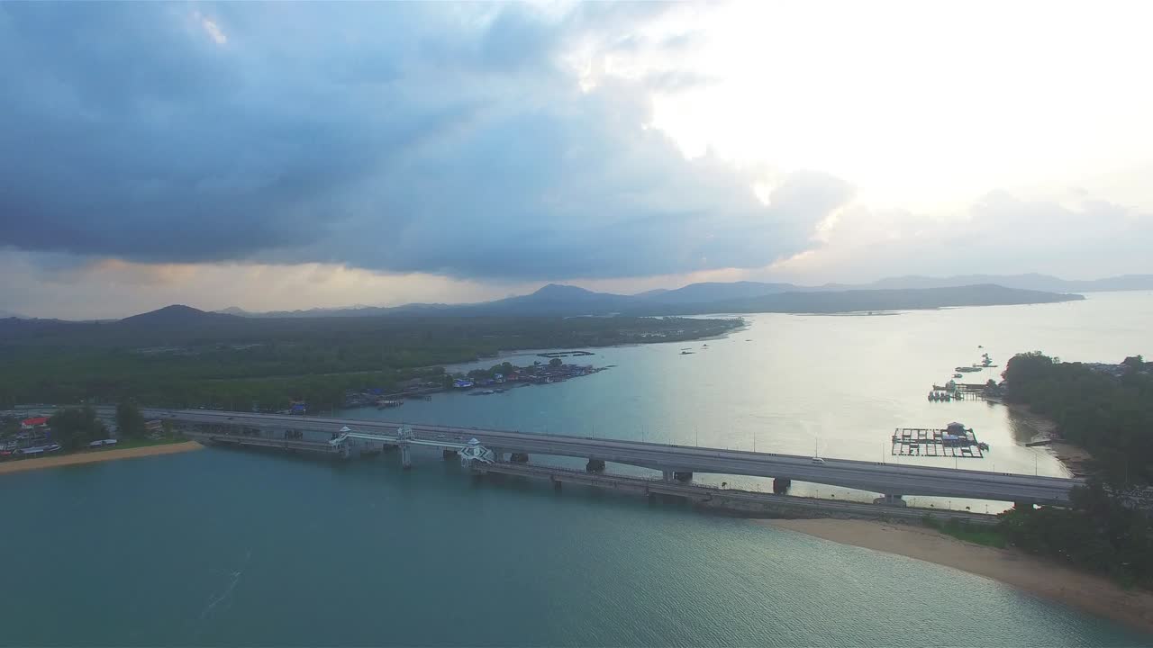 러브 스토리 사라신 브릿지