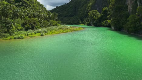 Hovering-Drone-View-of-Daywan-River,-Surigao-Del-Norte,-Philippines