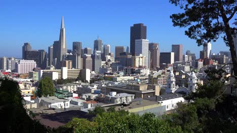 establishing shot of san francisco california 2