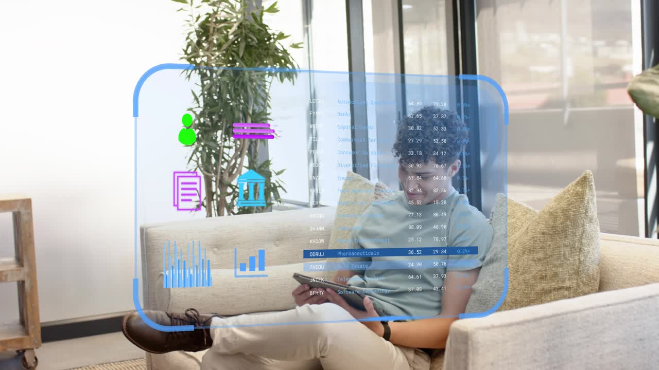 Mand kommer ind med tablet, sidder i sofaen og trykker, HUD dukker op og opdaterer diagrammer, der gennemgår teknologi