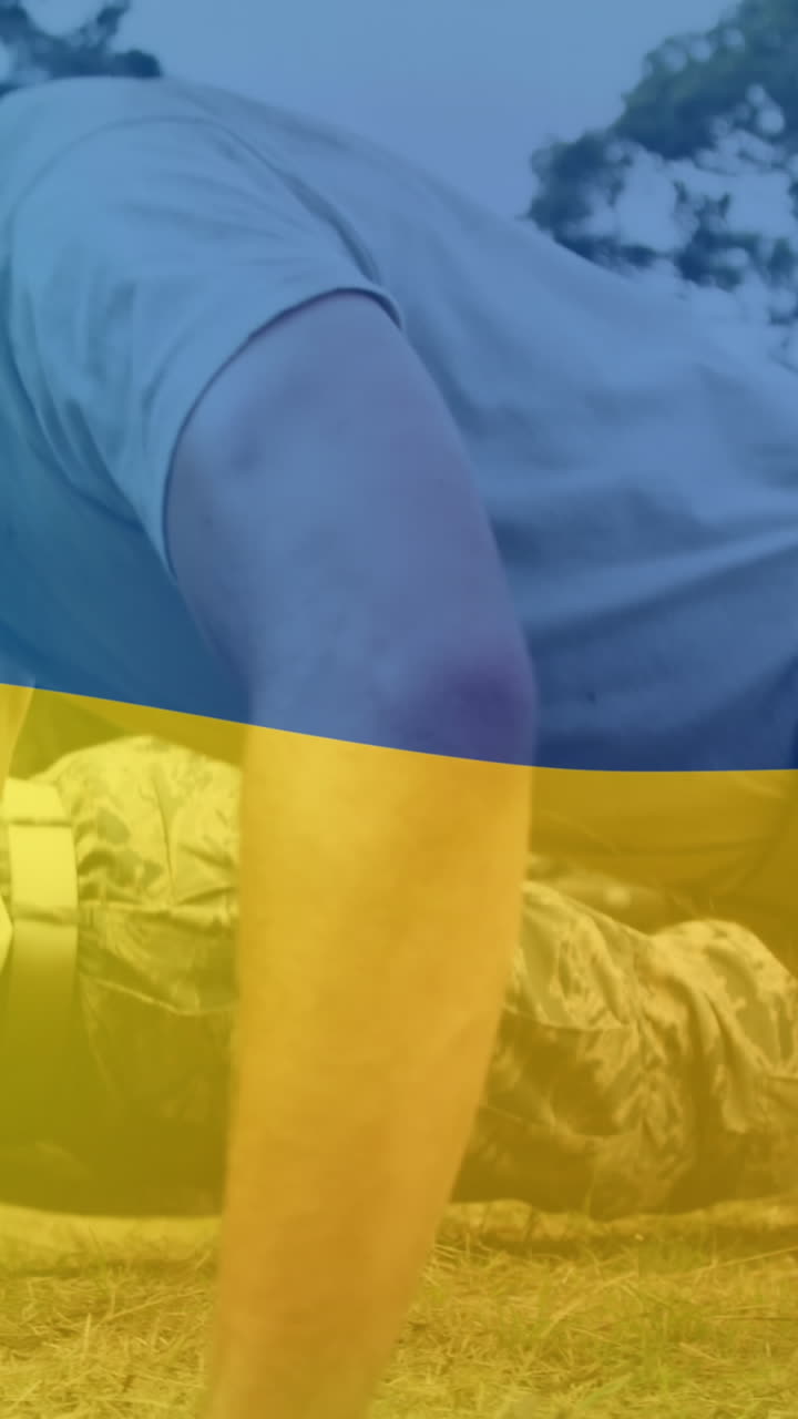Animazione di bandiera dell'Ucraina su diversi soldati uomini che si esercitano