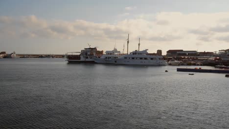 tomas aereas del puerto historico de paphos, chipre