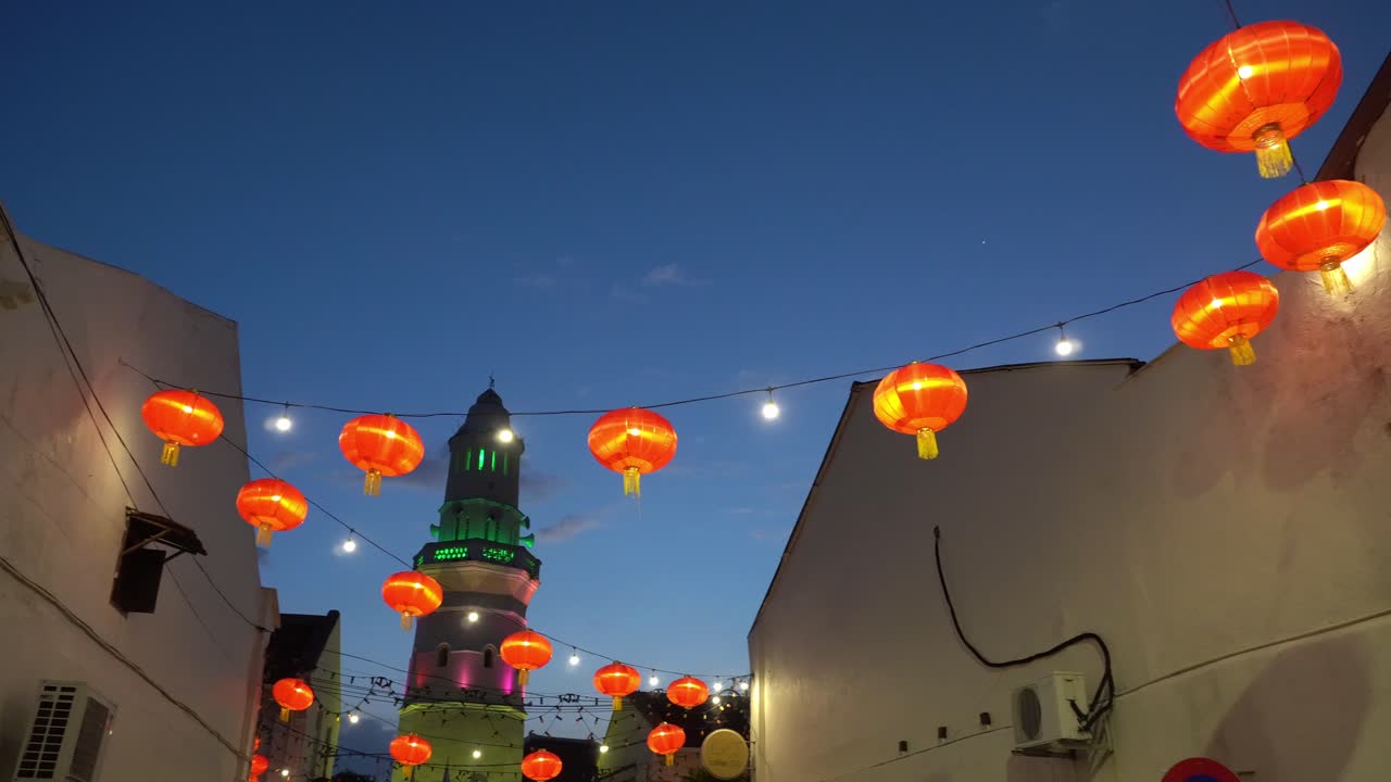 ⁇ 닝 뷰 아체 모스크와 오래된 유산 집