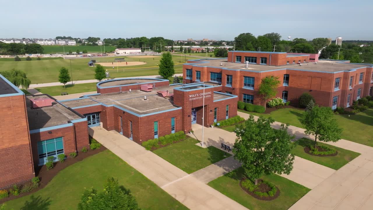 울프스 크로싱 초등학교 공중 사진