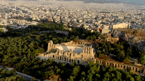 grecia la belleza de la acrópolis de atenas con impresionantes drones aéreas ruinas históricas griegas