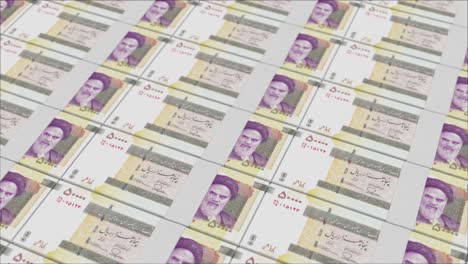 banknoty 50000 irańskich rialów wydrukowane przez prasę pieniężną
