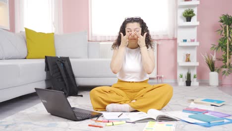 female student with dry eye.