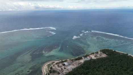 Vista-Aérea-Del-Paisaje-Marino-Del-Océano-índico-En-El-Archipiélago-De-Mauricio,-El-Continente-Africano