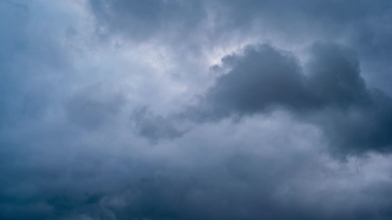 어두운 구름 루프 타임 스