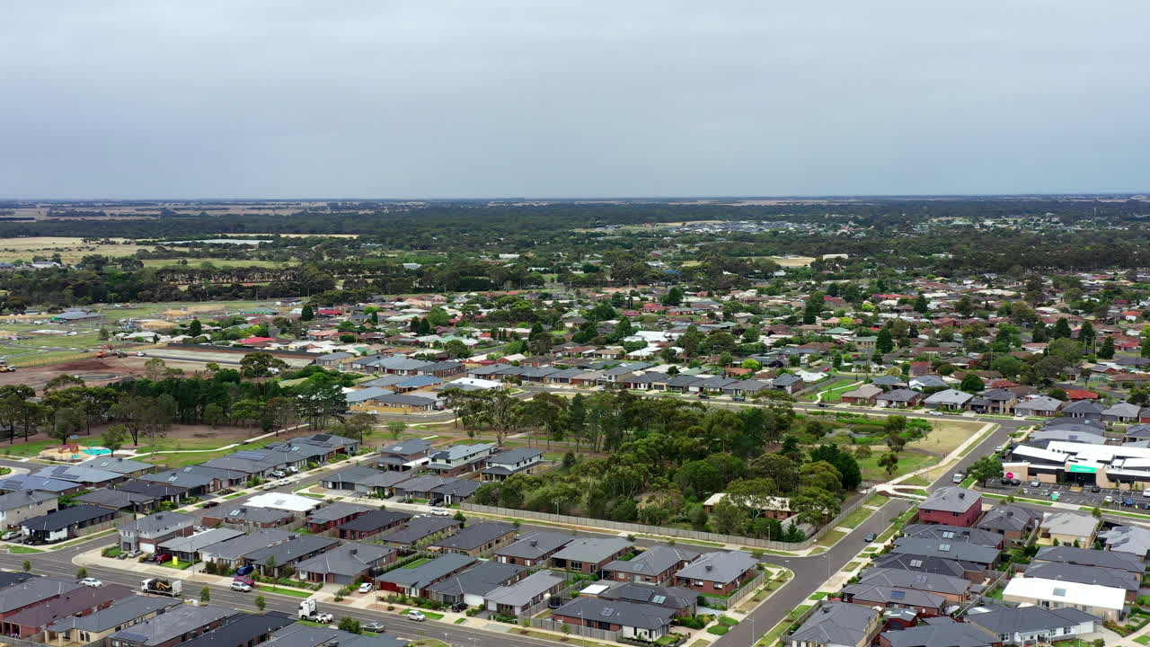 antena sobre el pequeño municipio de lara, australia
