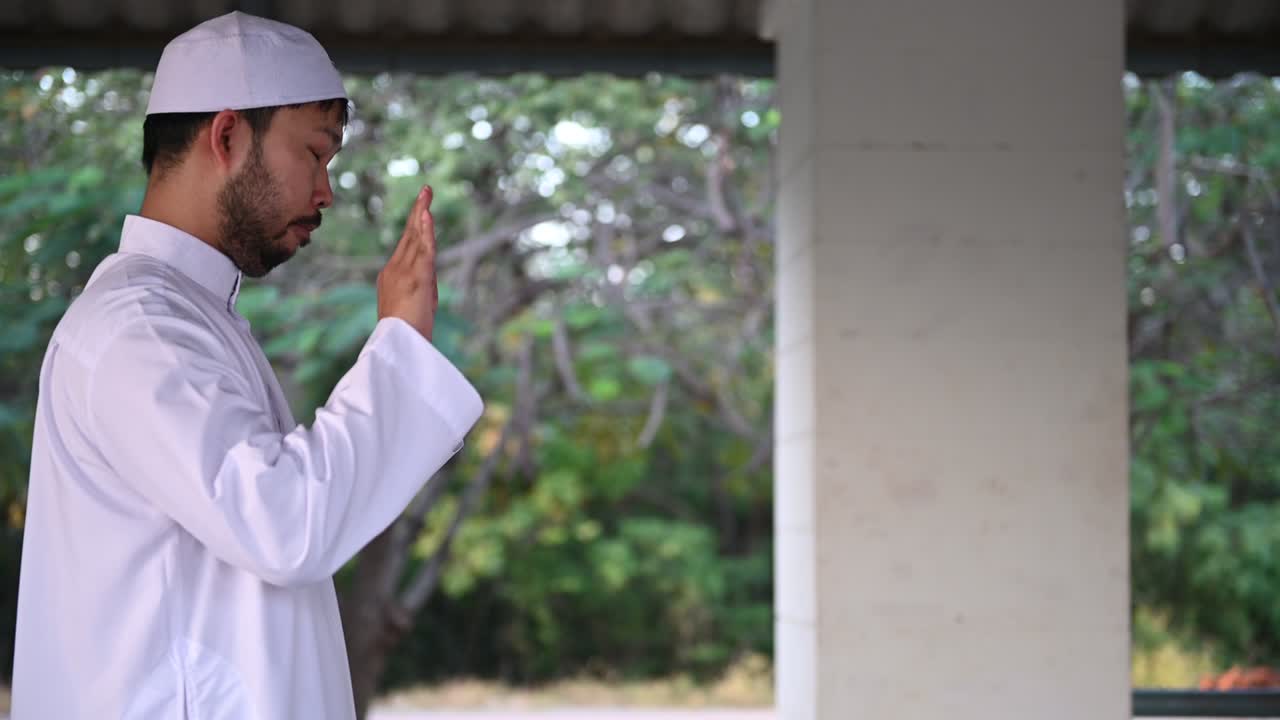 실루 젊은 아시아 무슬림