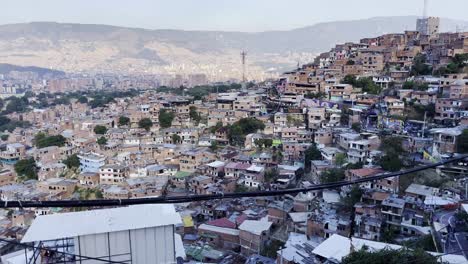 una vista panorámica aérea de medellín, colombia