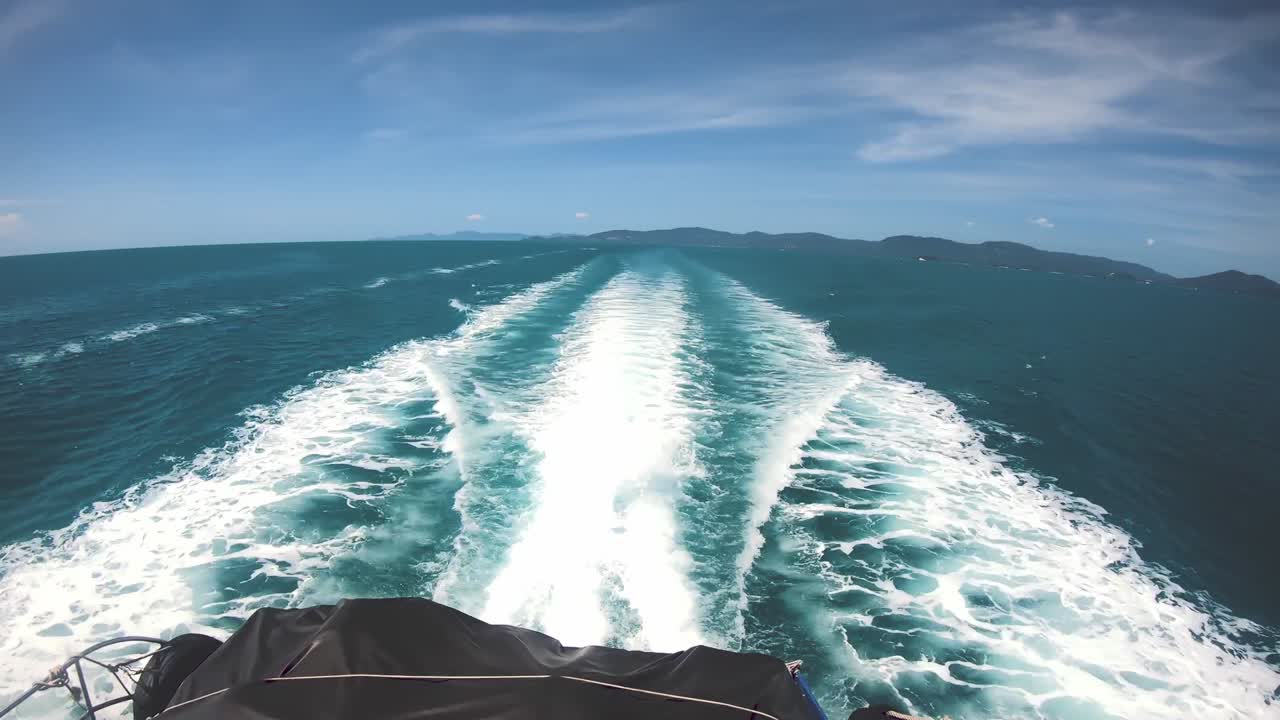 시간이 흐르는 동안 바다를 바라보며