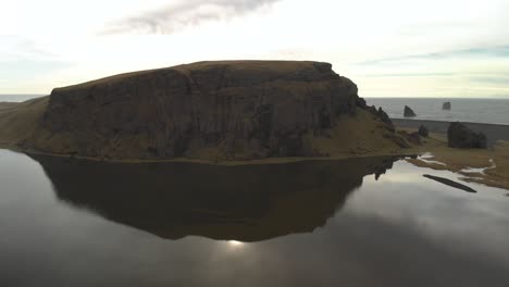 Panning-Aerial-Shot-of-Stunning-Icelandic-Coastline