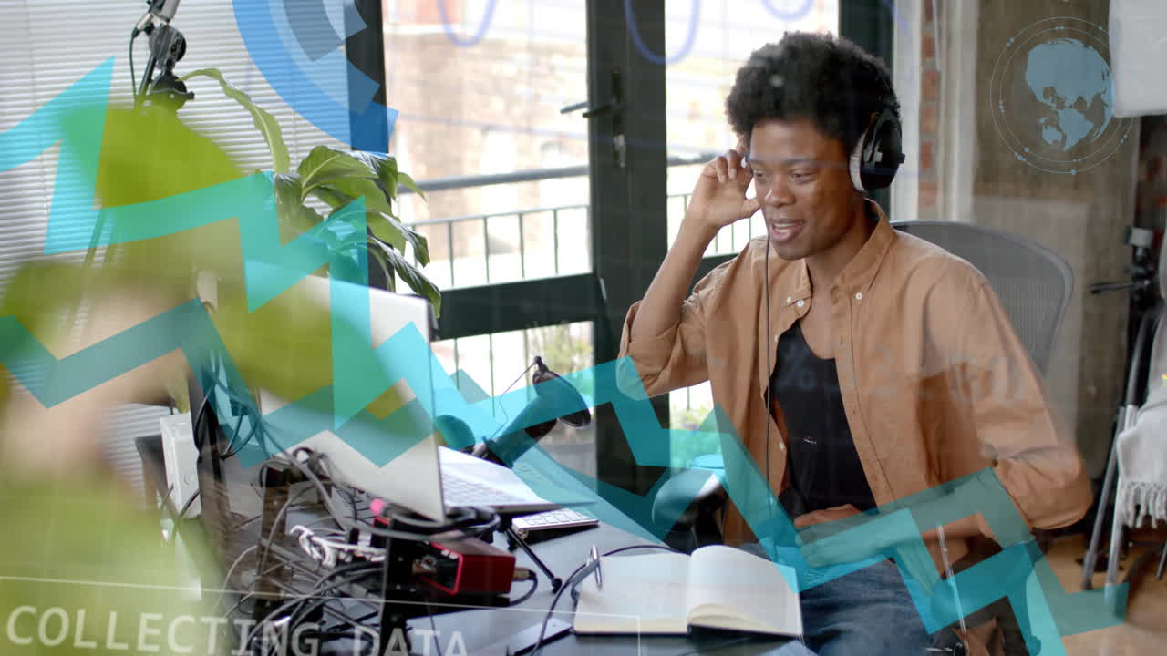 animación del procesamiento de datos sobre un empresario afroamericano en el cargo