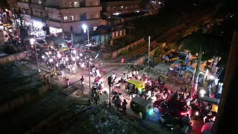 Busy-Bangalore-Railway-Crossing-Traffic-in-Time-Lapse