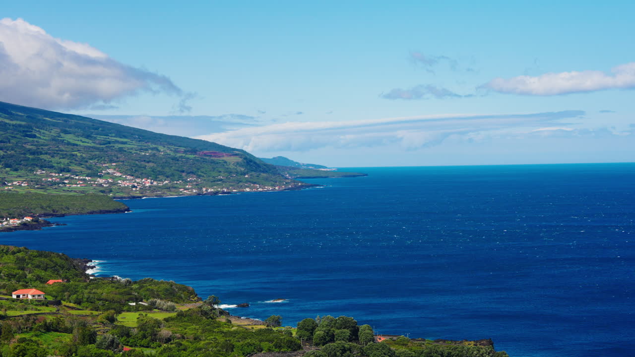 punto de vista costero en la isla de sao miguel en las azores - portugal
