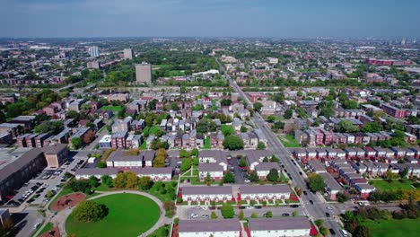 Vista-Aérea-Sobre-El-Lado-Oeste-De-Chicago,-Illinois,-EE.UU.