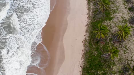 Drone-Olas-Cenitales-Playa-Cocoteros