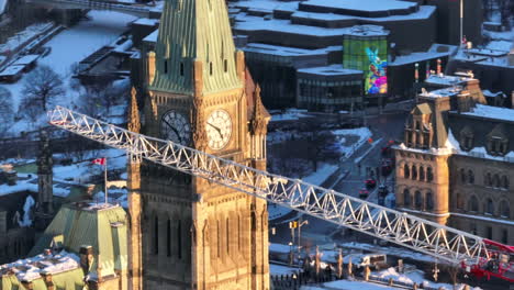 Hermosa-Vista-Aérea-De-La-Torre-De-La-Paz-Parlamento-De-Ottawa