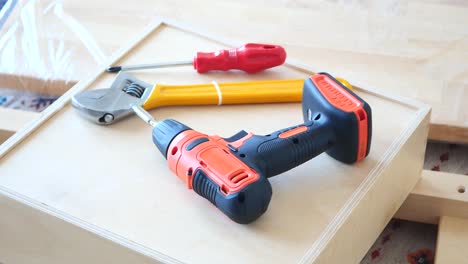 herramientas para la construcción y la fijación