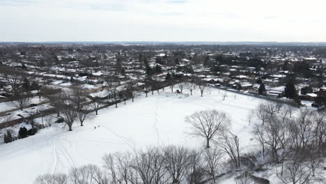 Aerial-shot-et-Walker's-Creek-Park,-Canada