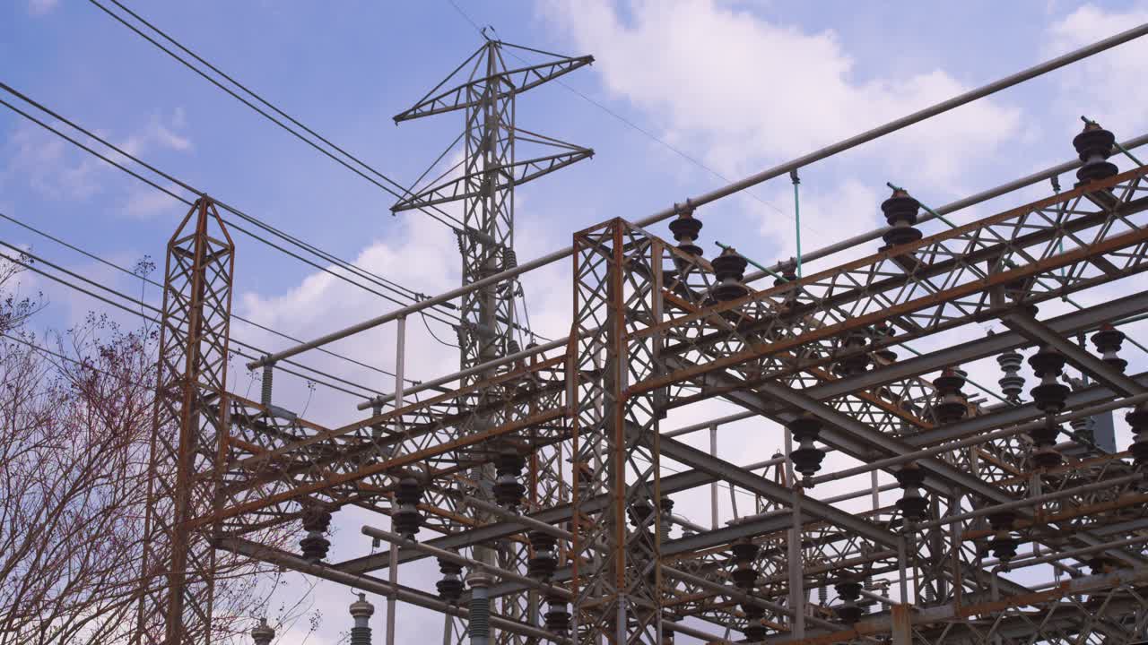 Fast-Paced Cloud Movement Above Houston Power Grid – 4K Time-Lapse
