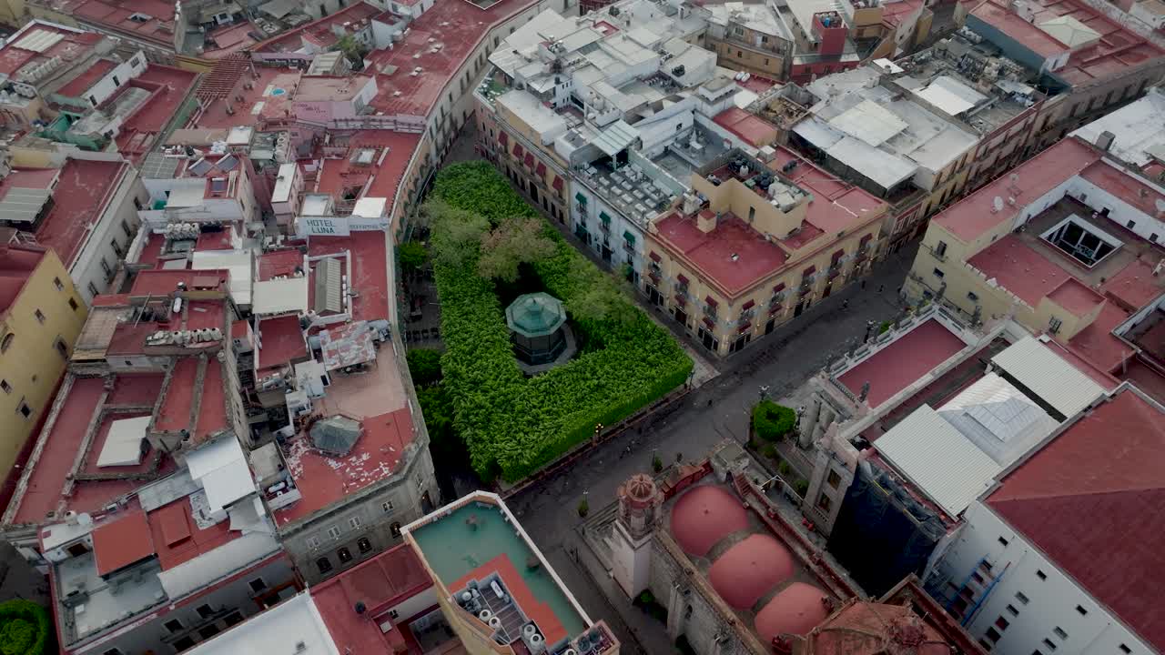 멕시코 의 아름다운 식민지 도시 인 과나후아토 시 의 공중 촬영