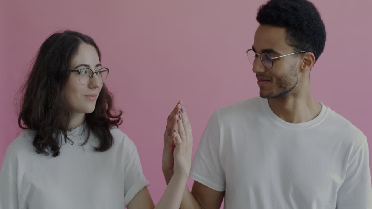 대화 중인 부부