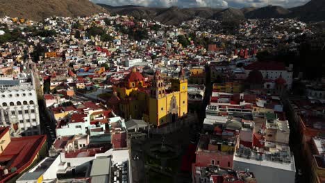 slow dolly in of guanajuato basilica before sunset