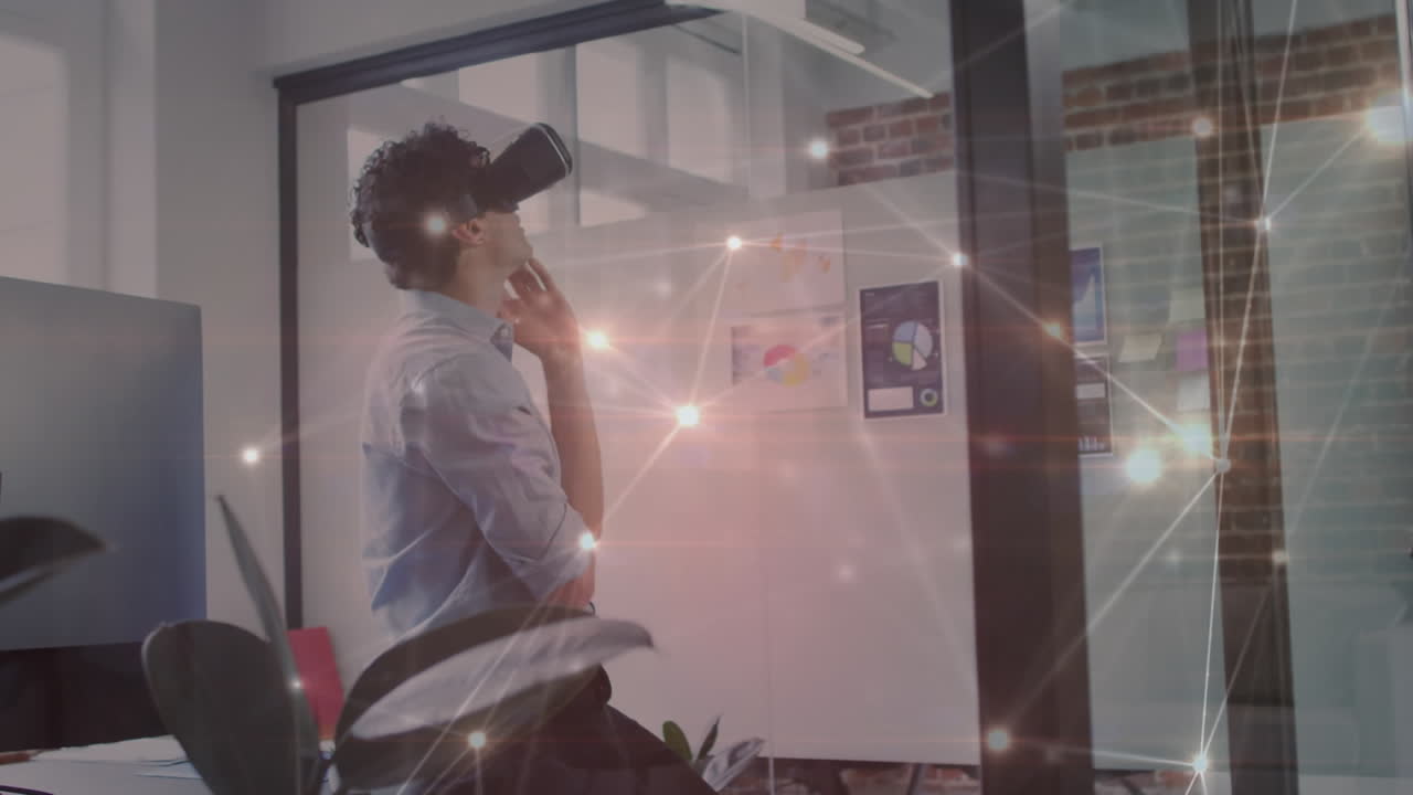 animación de la red de conexiones sobre el hombre de negocios usando auriculares vr en la oficina