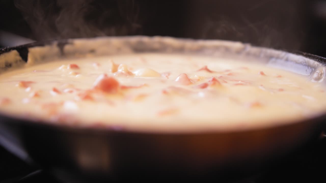 팬 클로즈업의 베샤멜 소스